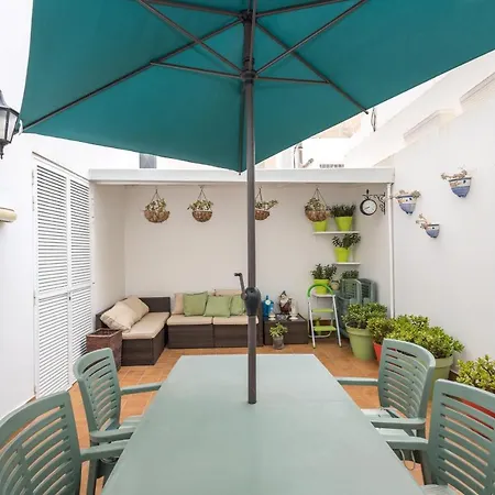 3br Spacious 2 Min To Beach - Parking