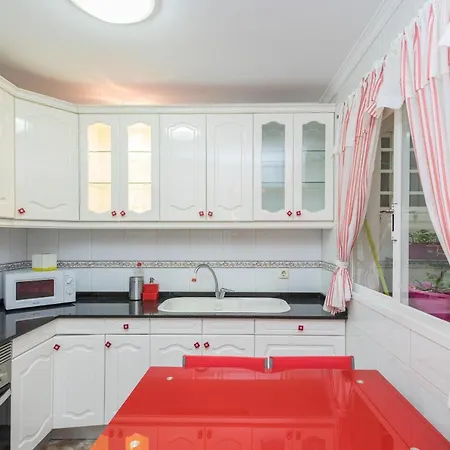 3br Spacious 2 Min To Beach - Parking Holiday home *