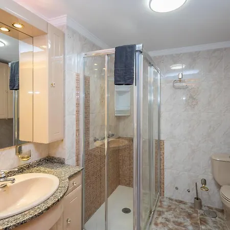 Vakantiehuis 3br Spacious 2 Min To Beach - Parking *